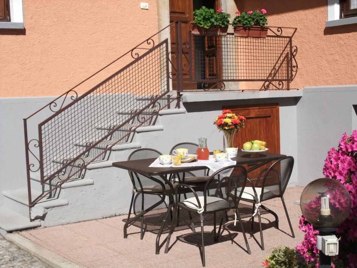 Azalea Di Gigliola Ziello - "Casa Azalea" Cremia Exterior foto